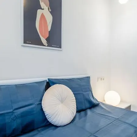Modern And Calm 2bdrm In Centre * Софія